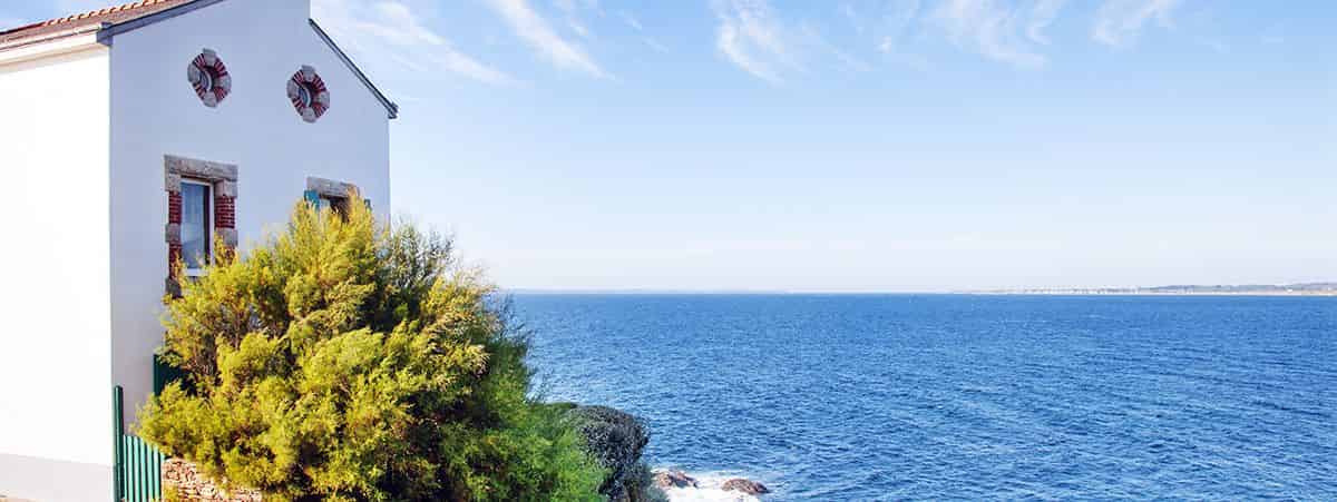 Maison donnant sur la mer