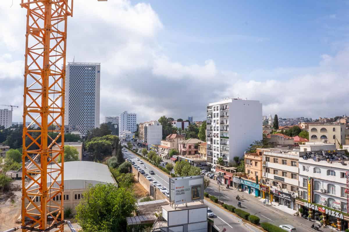 Vue sur l'avenue Mustapha Ali Khodja Vue sur l'avenue Mustapha Ali Khodja