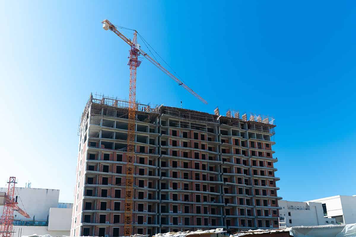 Façade principale de la Résidence Andalucia à Cheraga en cours de construction Façade principale de la Résidence Andalucia à Cheraga en cours de construction